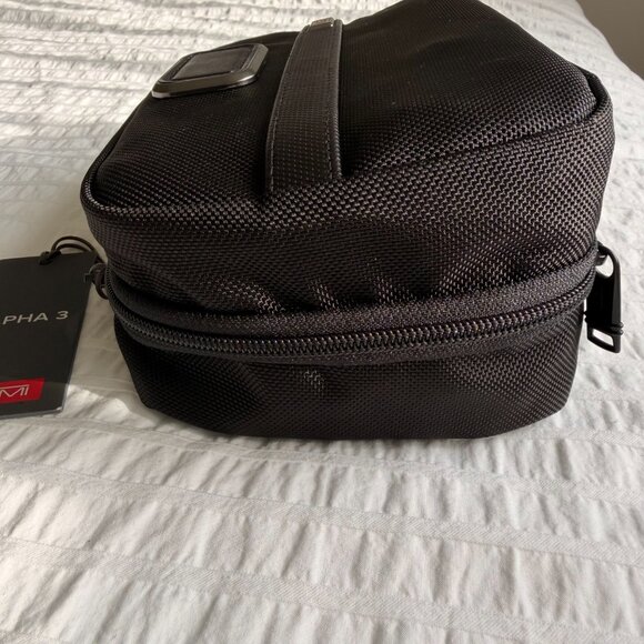 TUMI Alpha Split Travel Kit in black ballistic nylon NWT - Picture 9 of 14